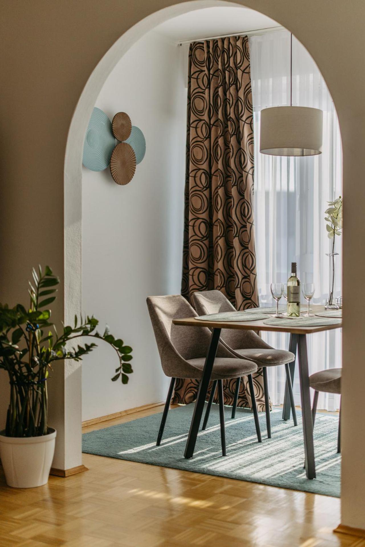 Grosse Ferienwohnung Burgenland ไอเซนชตัดท์ ภายนอก รูปภาพ